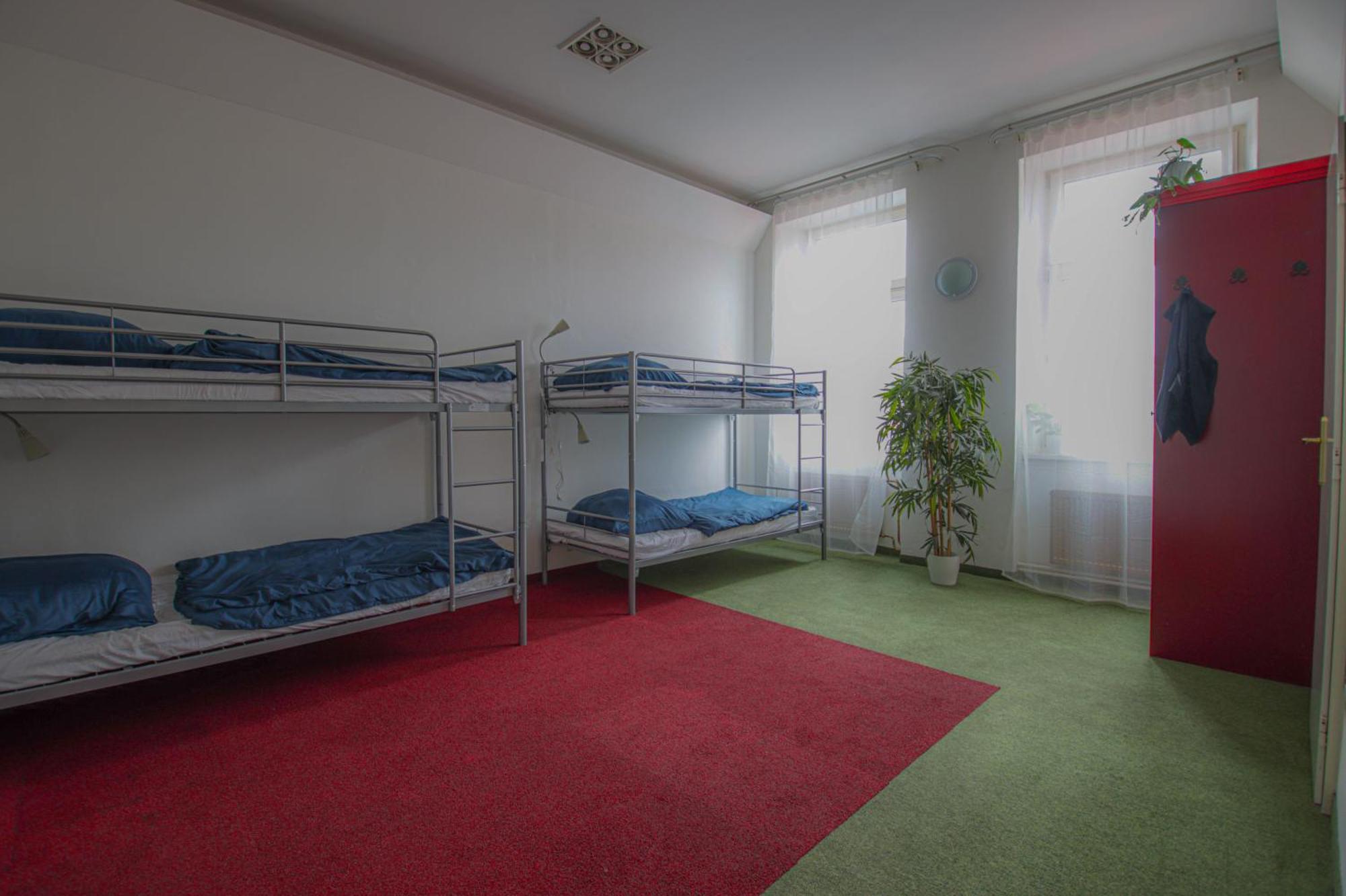 In Hostel ปราก ภายนอก รูปภาพ